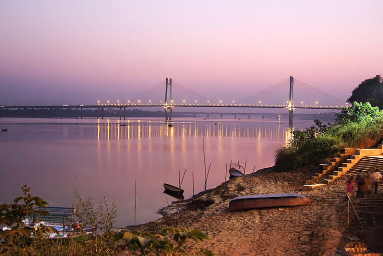 If I forget thee O Allahabad, may my right hand perish