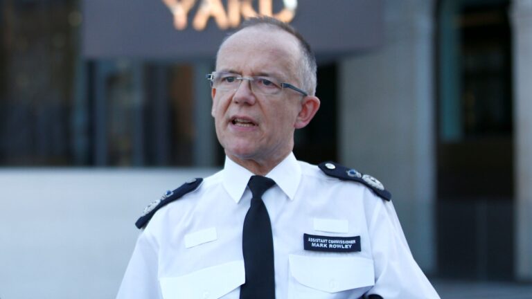 The contrast between the British and the Indian police